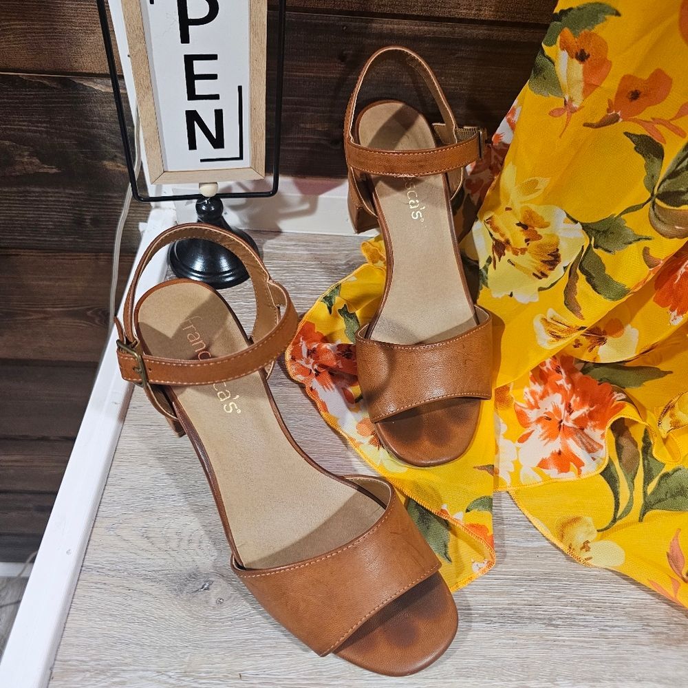 Francescas Block Heels - Picture 9 of 12